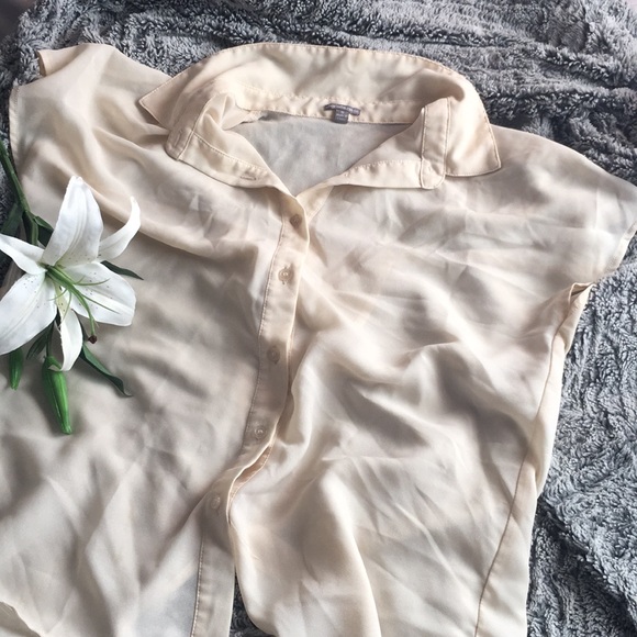 Sheer beige top - Picture 1 of 5